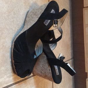 Steve Madden sling back peep toe wedges